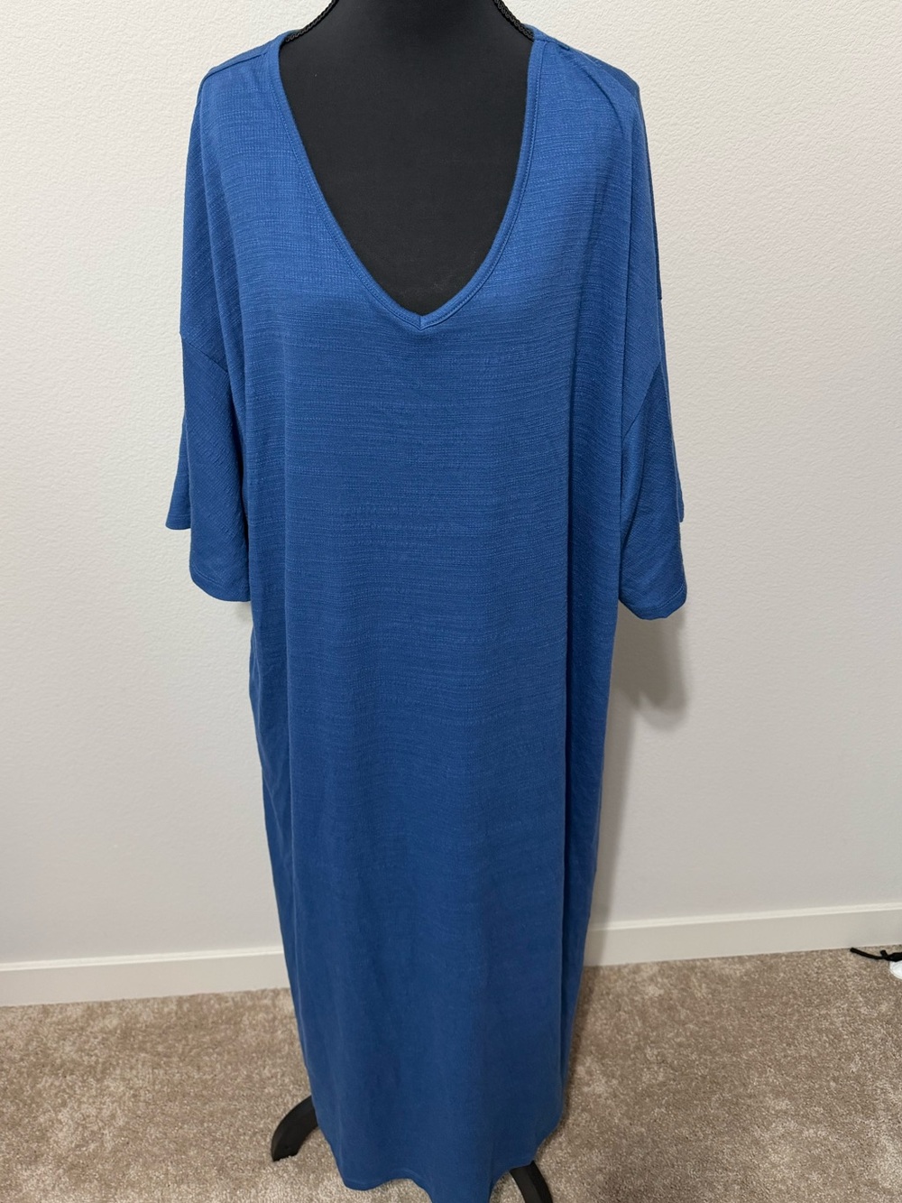 NWOT Women's Oversized V-Neck Knit Caftan with pockets — blue SU1